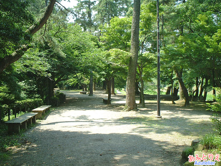 石垣の中(竹千代橋)