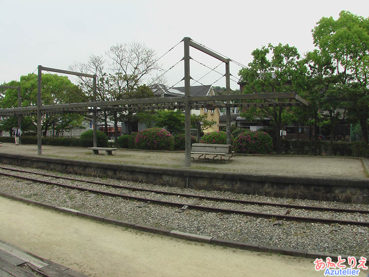 志免鉄道記念公園(右側)