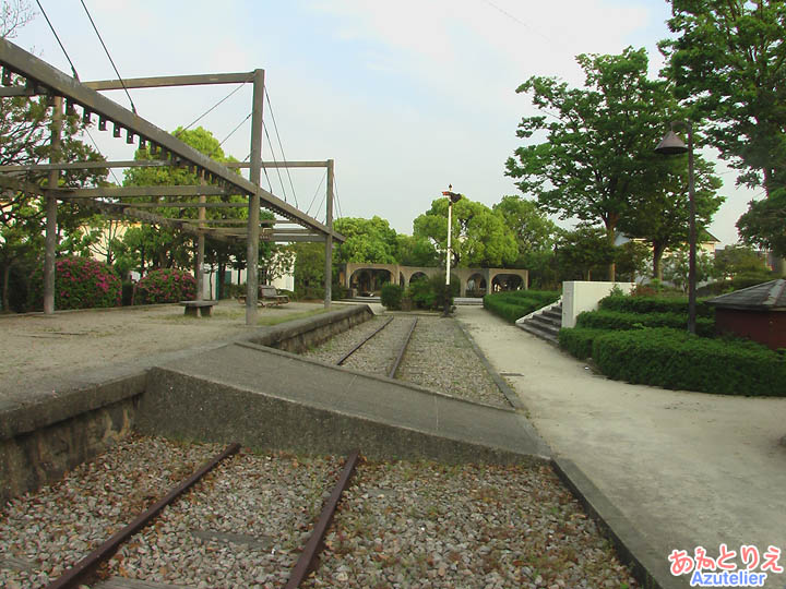 志免鉄道記念公園(右側)