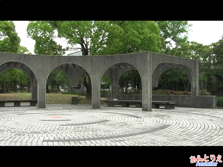 志免鉄道記念公園(右側)