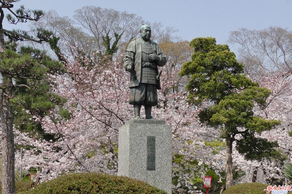 徳川家康の像