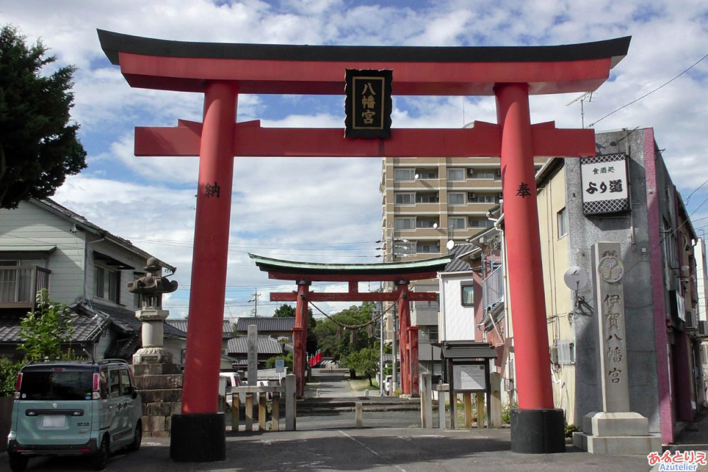 伊賀八幡宮：赤鳥居